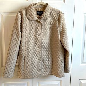 Quilted water resistant jacket, XL.